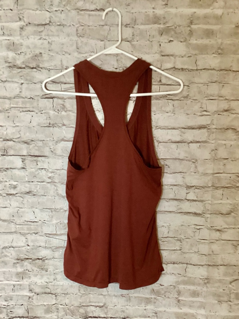 Vuori burgandy Engery Racerback top - Picture 6 of 7